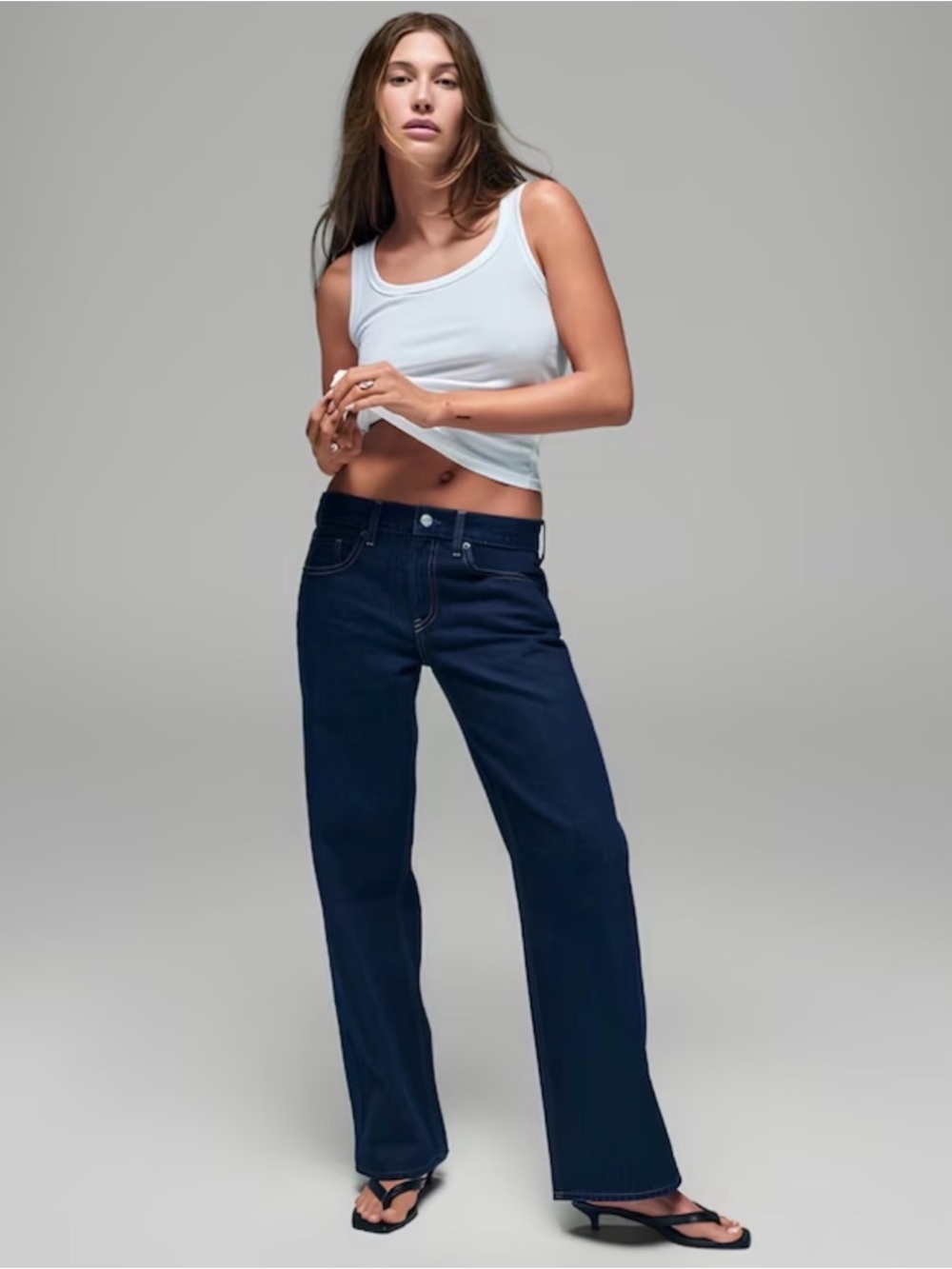 NWT Gap x Hailey Bieber Low Rise Loose Jeans 31/12R Medium Indigo